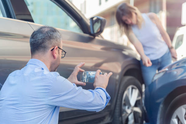 Professional Car Insurance Near Me technician working in Cave City, AR